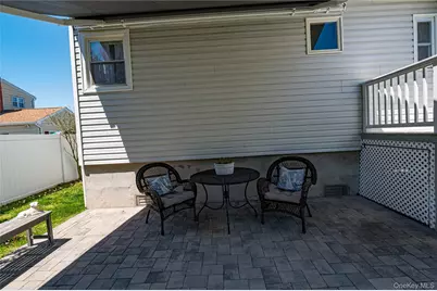 43 Spruce Place, Lindenhurst, NY 11757 - Photo 24