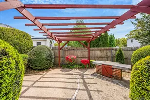 150 Connecticut Ave, Massapequa, NY 11758 - Photo 10