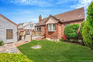 150 Connecticut Ave, Massapequa, NY 11758 - Photo 12
