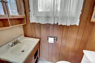 211 Lynbrook St, Islip Terrace, NY 11752 - Photo 18
