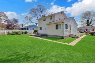 211 Lynbrook St, Islip Terrace, NY 11752 - Photo 30