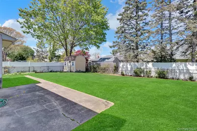 211 Lynbrook Street, Islip Terrace, NY 11752 - Photo 32
