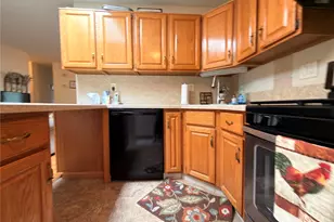 3 Primrose Ln, North Babylon, NY 11703 - Photo 6