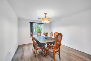 207 Skyline Dr, Coram, NY 11727 - Photo 6