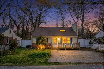 92 Wauwepex Trail, Ridge, NY 11961 - Photo 2