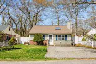 92 Wauwepex Trail, Ridge, NY 11961 - Photo 2