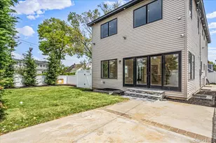 29 Baldwin Dr, West Hempstead, NY 11552 - Photo 36
