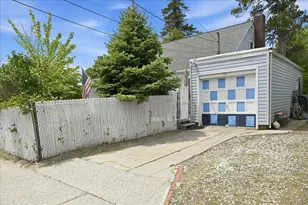 53 Edgeworth St, Valley Stream, NY 11581 - Photo 28