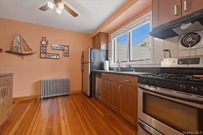 53 Edgeworth Street, Valley Stream, NY 11581 - Photo 14