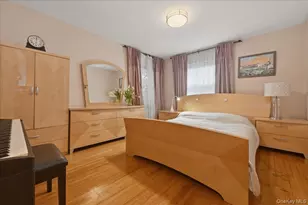 53 Edgeworth St, Valley Stream, NY 11581 - Photo 16