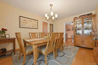 53 Edgeworth Street, Valley Stream, NY 11581 - Photo 8