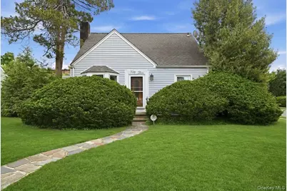 53 Edgeworth Street, Valley Stream, NY 11581 - Photo 1