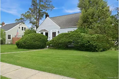 53 Edgeworth Street, Valley Stream, NY 11581 - Photo 2