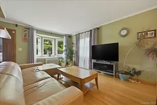 53 Edgeworth St, Valley Stream, NY 11581 - Photo 6