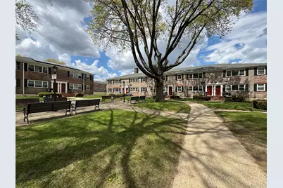 150-19 Jewel Ave #310B, Flushing, NY 11367 - Photo 10