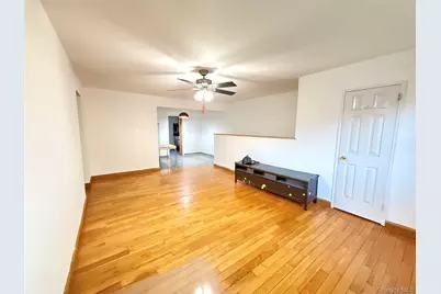 150-19 Jewel Ave #310B, Flushing, NY 11367 - Photo 2