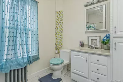 38 Wood Street, Lynbrook, NY 11563 - Photo 12