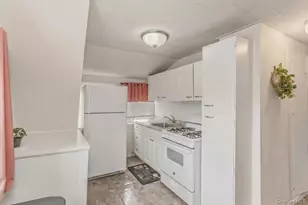 38 Wood St, Lynbrook, NY 11563 - Photo 10