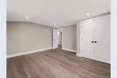 27 Old Farmingdale Road, West Babylon, NY 11704 - Photo 16