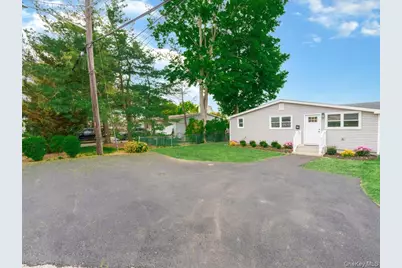 27 Old Farmingdale Road, West Babylon, NY 11704 - Photo 2