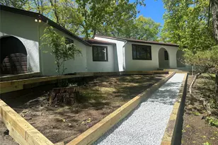 18 Hillside View Rd, Mahopac, NY 10541 - Photo 2