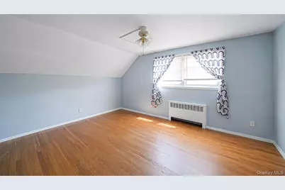508 Davis Street, North Babylon, NY 11703 - Photo 18