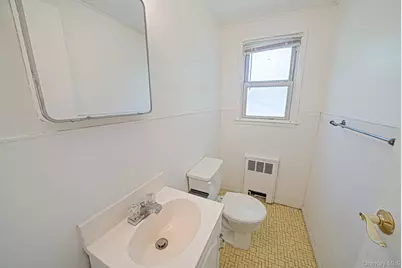 508 Davis Street, North Babylon, NY 11703 - Photo 16