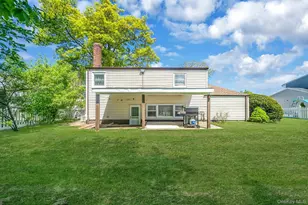 508 Davis St, North Babylon, NY 11703 - Photo 6