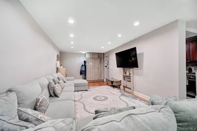 75-34 Bell Boulevard #1E, Oakland Gardens, NY 11364 - Photo 8