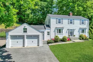 7 Hays Hill Rd, Pleasantville, NY 10570 - Photo 2