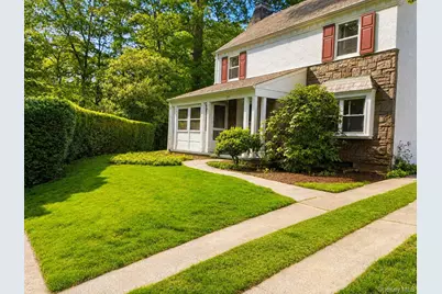 395 Packman Avenue, Mount Vernon, NY 10552 - Photo 2