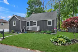7 Pierson Pl, South Huntington, NY 11746 - Photo 22