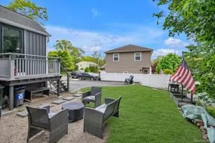 7 Pierson Pl, South Huntington, NY 11746 - Photo 16