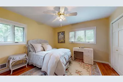3401 Homestead Avenue, Wantagh, NY 11793 - Photo 14
