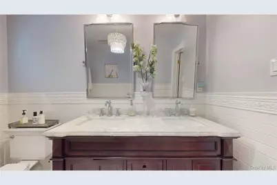 3401 Homestead Avenue, Wantagh, NY 11793 - Photo 18