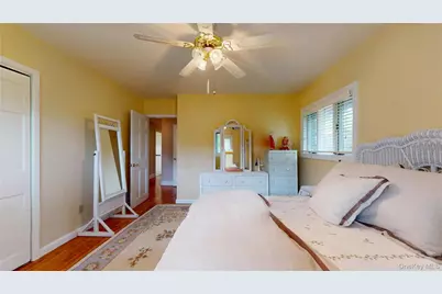3401 Homestead Avenue, Wantagh, NY 11793 - Photo 16