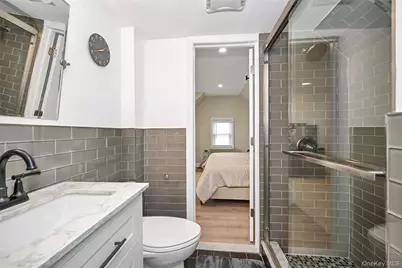 77 Landau Avenue, Elmont, NY 11003 - Photo 12