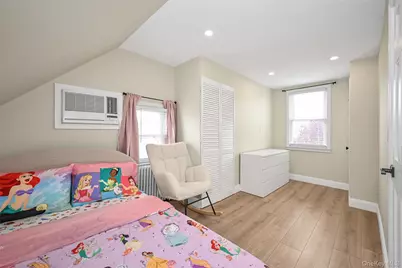 77 Landau Avenue, Elmont, NY 11003 - Photo 14