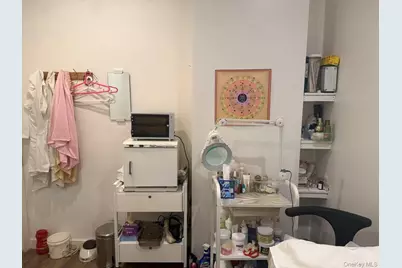 [Address not provided], Flushing, NY 11354 - Photo 6