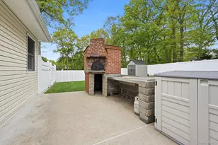 24 Forest Ave, Medford, NY 11763 - Photo 38