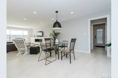 27 Pine Street, Port Washington, NY 11050 - Photo 12