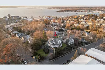 68 A Carlton Avenue, Port Washington, NY 11050 - Photo 4