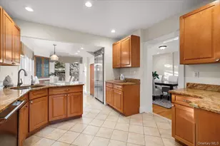 68 A Carlton Ave, Port Washington, NY 11050 - Photo 10