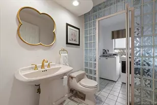 68 A Carlton Ave, Port Washington, NY 11050 - Photo 16