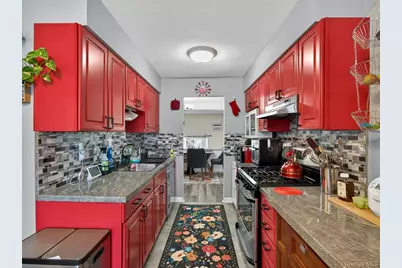 41 McLaughlin Avenue, West Haverstraw, NY 10993 - Photo 4