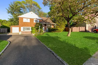 23 Library Lane, Plainview, NY 11803 - Photo 2