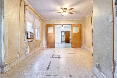 69-15 69th Place, Glendale, NY 11385 - Photo 10