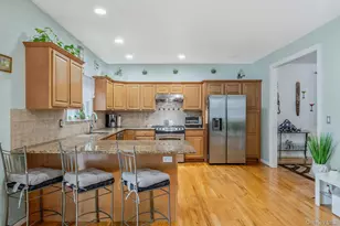 72 Rushmore St, South Huntington, NY 11746 - Photo 14