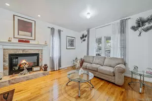 72 Rushmore St, South Huntington, NY 11746 - Photo 8