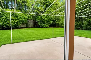 21 Gary Rd, Syosset, NY 11791 - Photo 8